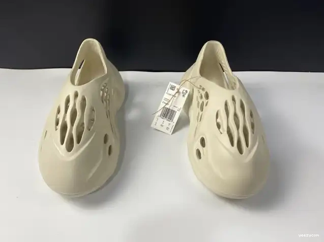 Adidas Foam RNNR FY4567 Yeezy Sand 0619